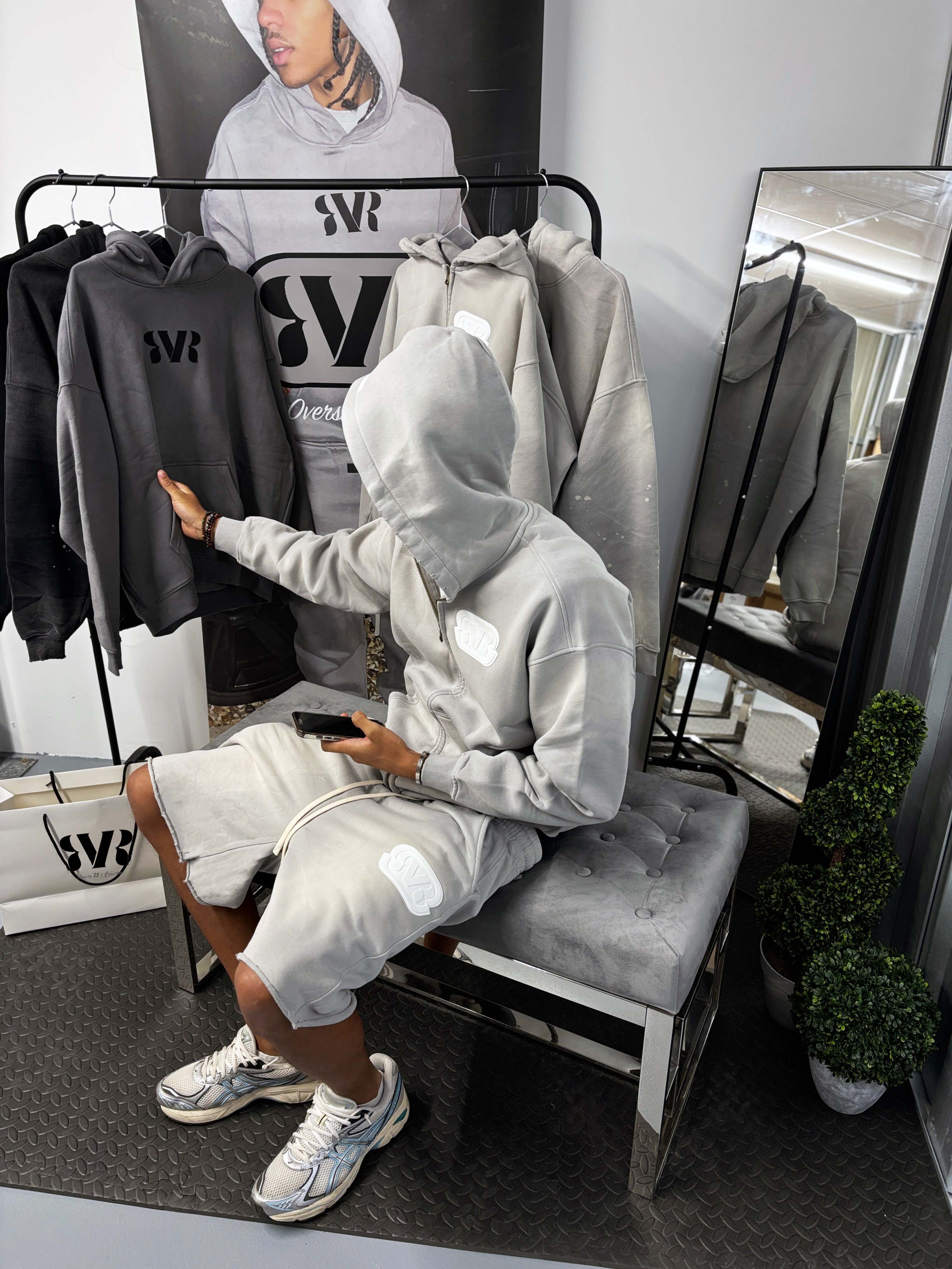 Oversized RVR 24's collection Shorts