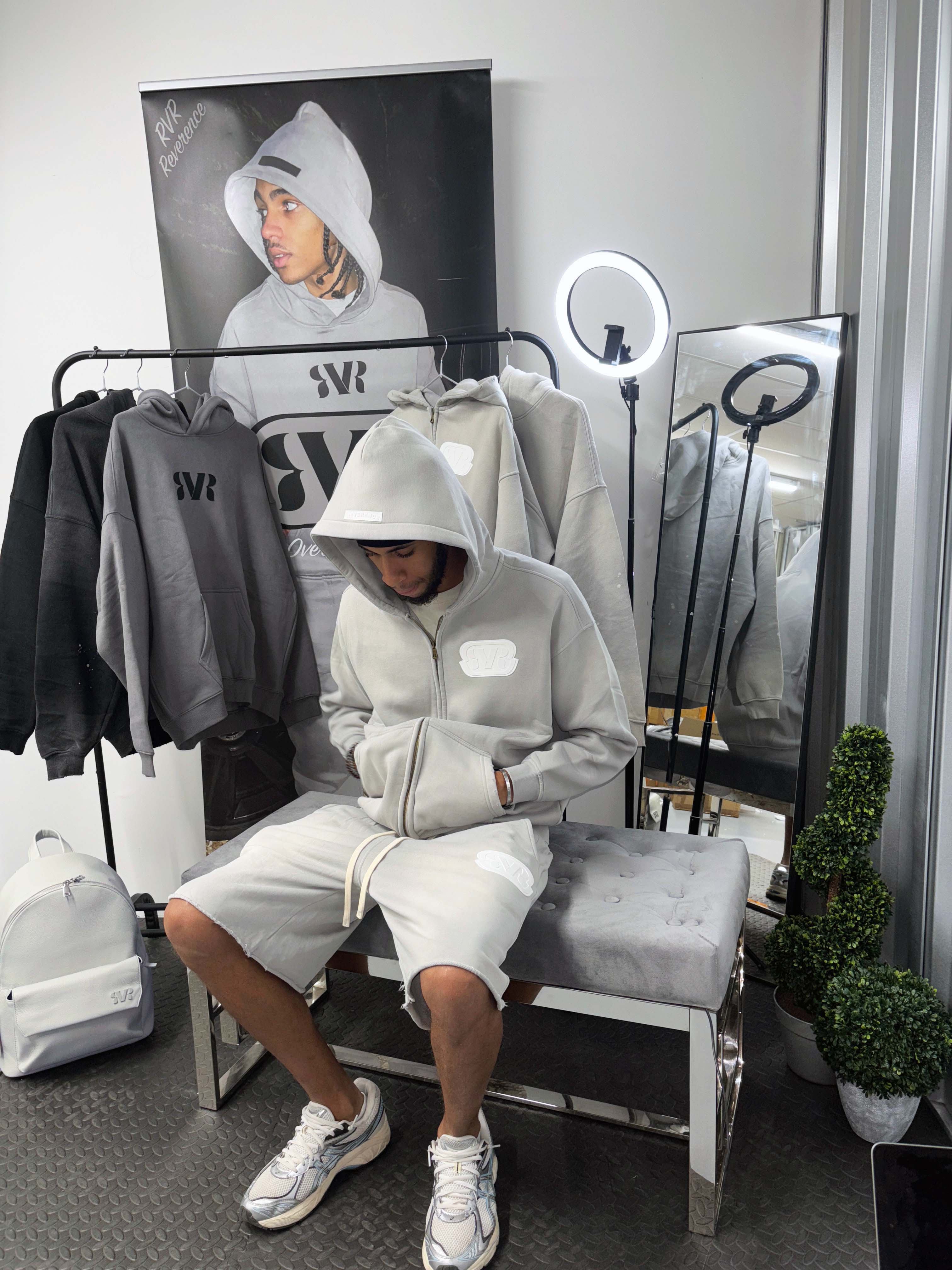 Oversized RVR 24's collection Shorts