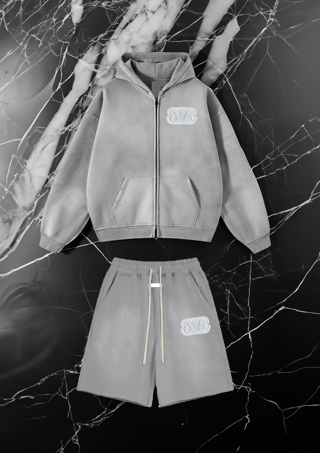 Oversized RVR 24's collection Shorts set